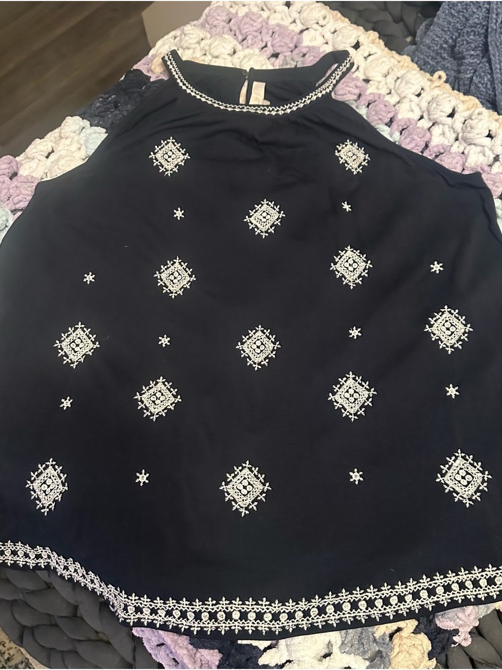 LOFT Navy Sleeveless Embroidered Tank Top